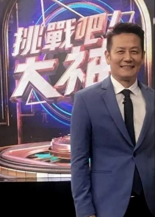 【实锤爆料】 抖音283万粉网红[DJNico爱跳舞]被金主性爆操内射视频流出！完美露脸！衣服和脐钉一模一样，实锤无疑！ - Fangsung